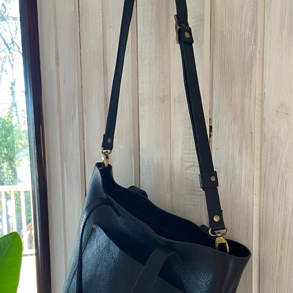 Portland Leather Black tote bag - Picture 7 of 10